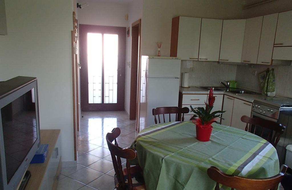 Apartment Eni Rovigno Camera foto