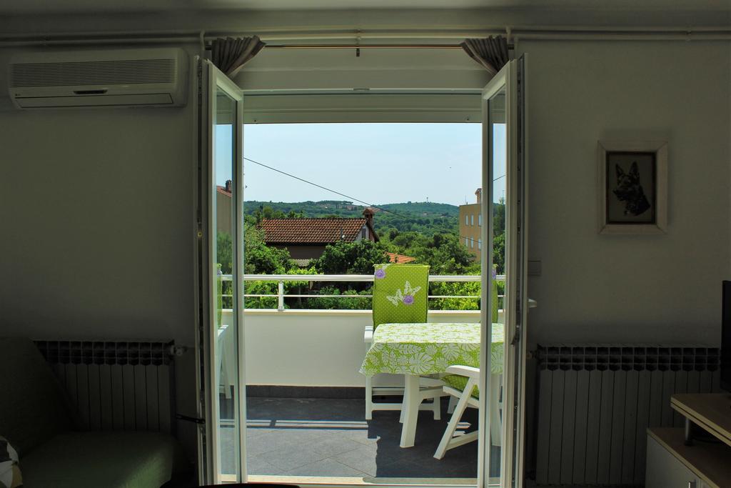 Apartment Eni Rovigno Esterno foto